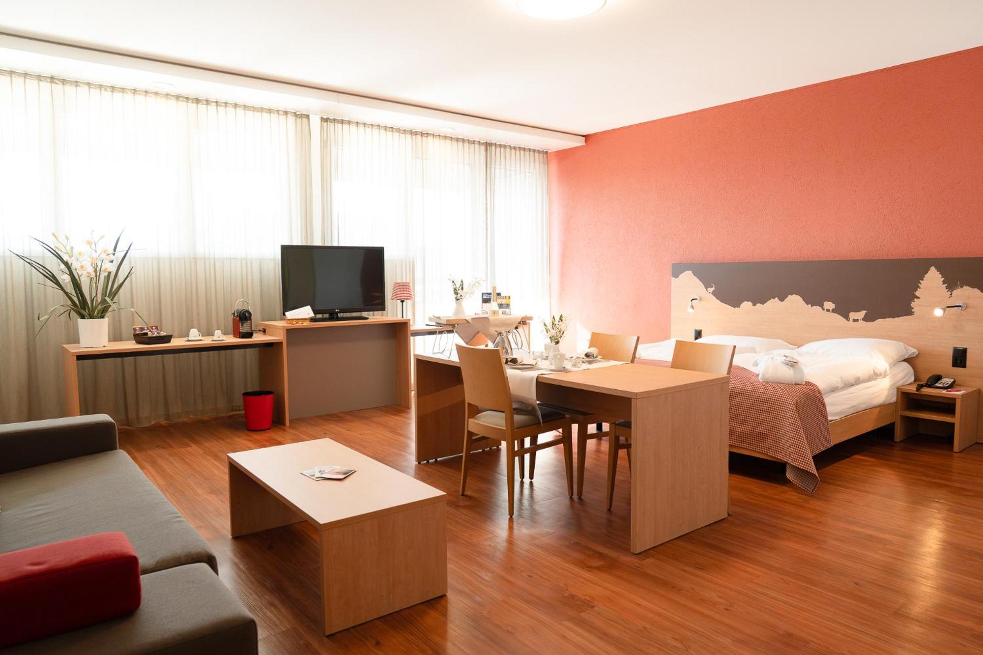 Swissever Hotel Zug Steinhausen Pokoj fotografie